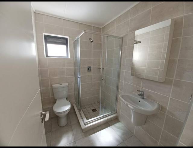 2 BEDROOM PROPERTY TO RENT IN GREENBAY ECO ESTATE